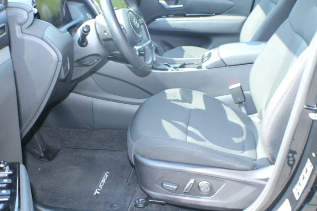 Used 2022 Phantom Black Hyundai SEL image 14