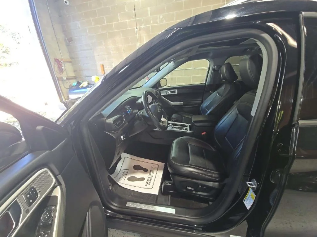 Used 2021 Black Ford Limited image 5