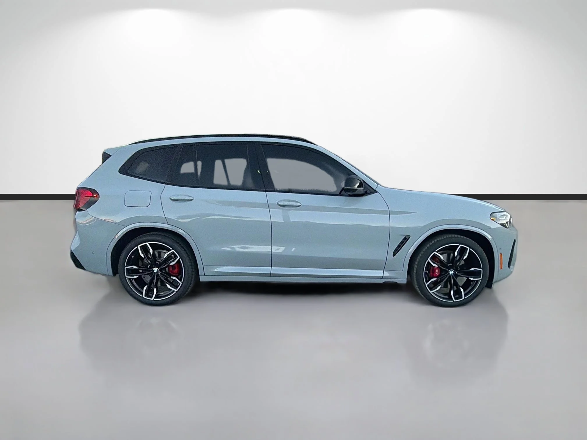 Used 2024 Brooklyn Grey Metallic BMW M40i image 2
