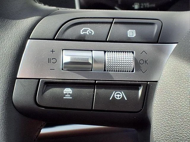 New 2026 White Hyundai SEL Premium image 22