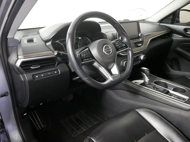 Used 2019 Gun Metallic Nissan SL image 10