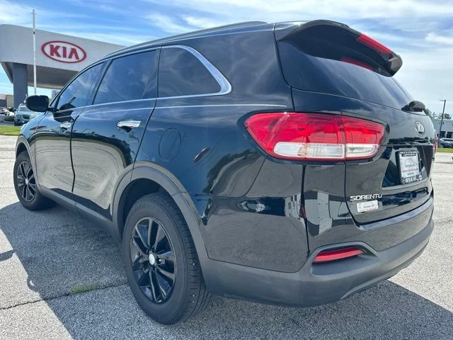 Used 2016 Black Kia LX image 6