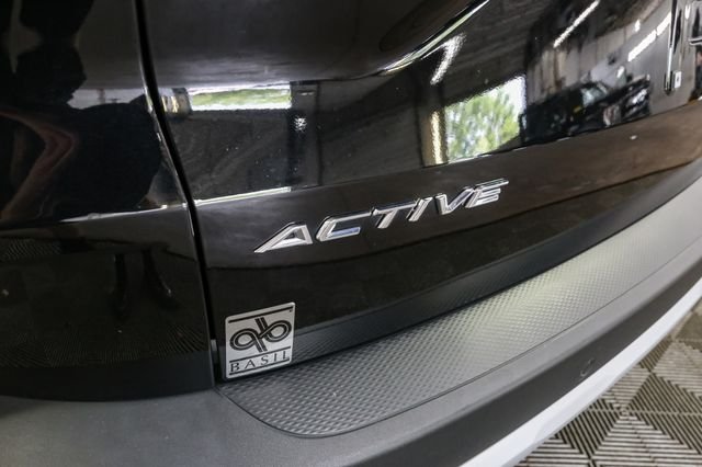 Used 2023 Black Ford Active image 9