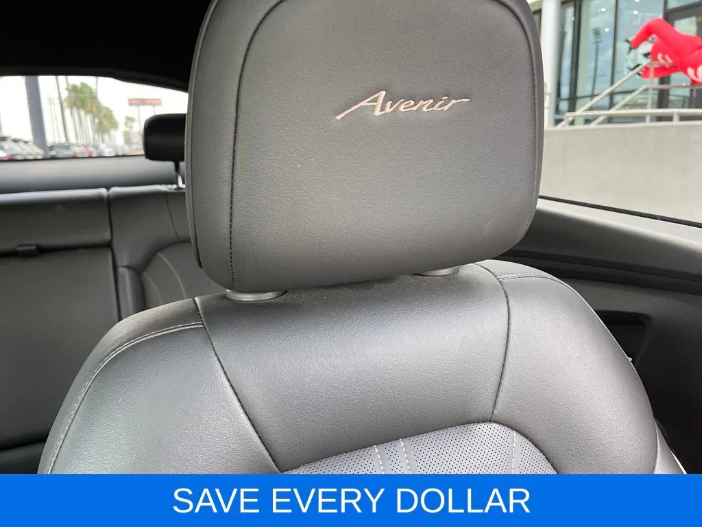 Used 2025 Black Buick Avenir image 20