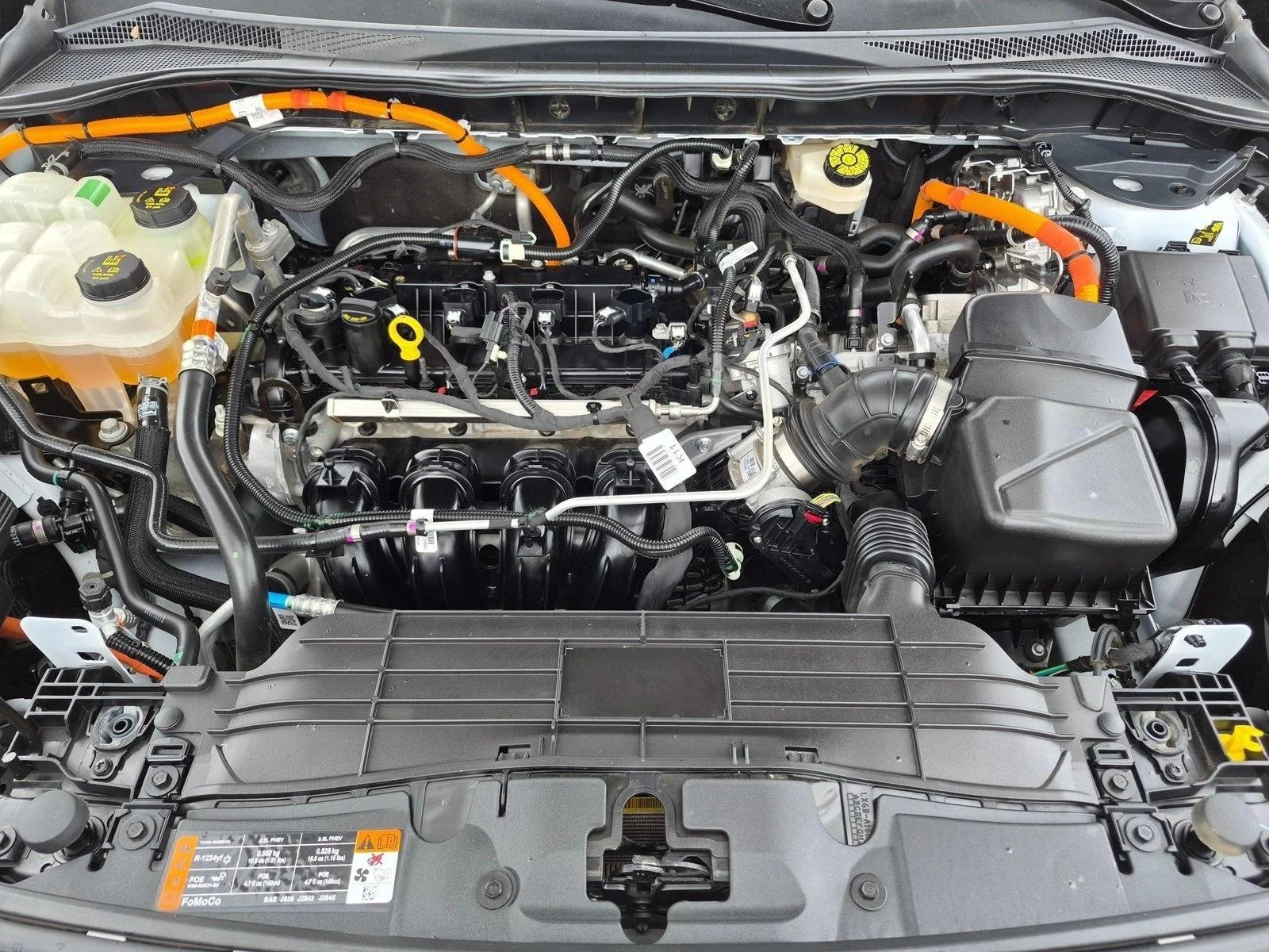 Used 2022 Oxford White Ford SE Hybrid image 21