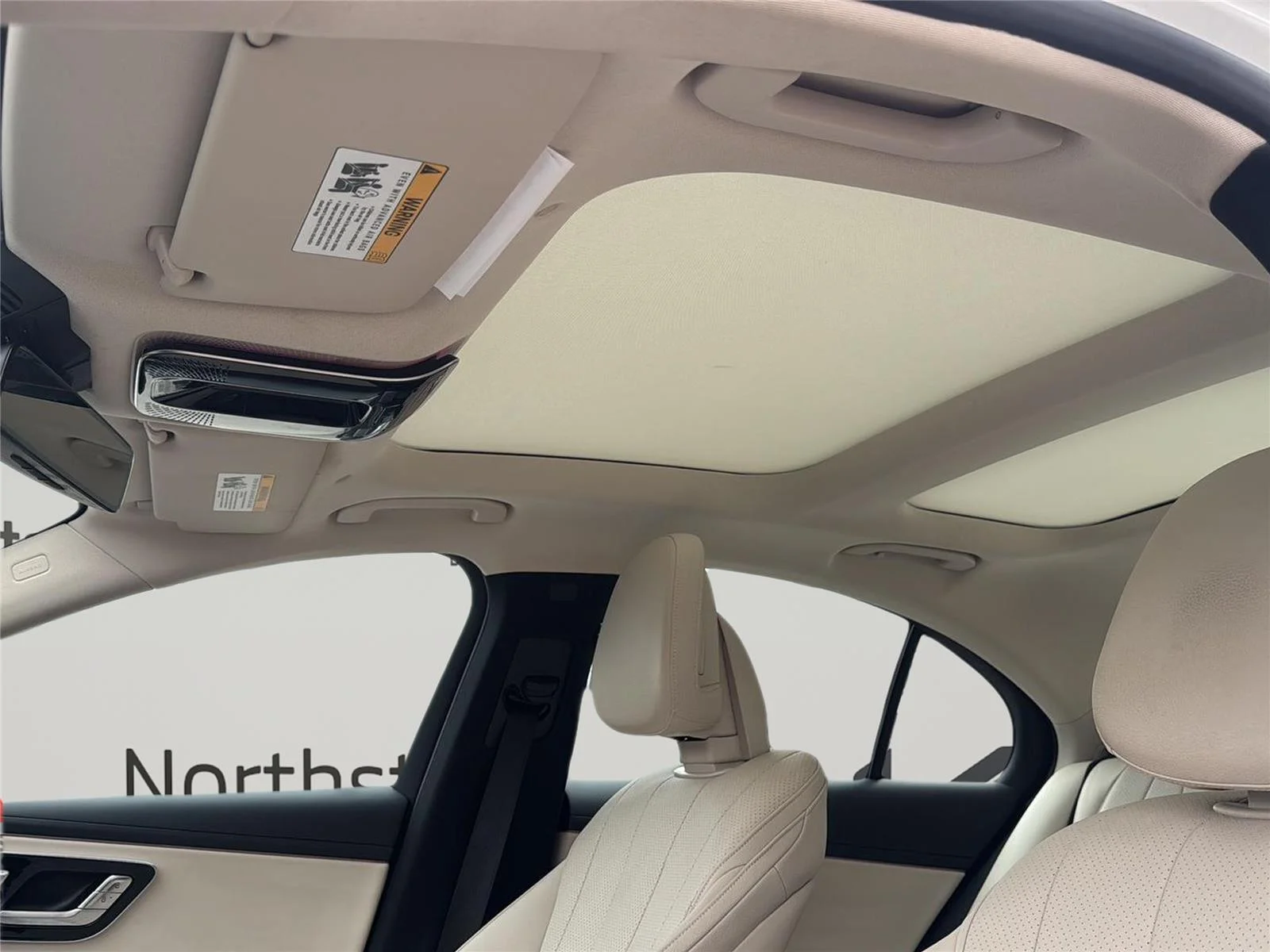 Used 2025  Mercedes-Benz E 350 image 21