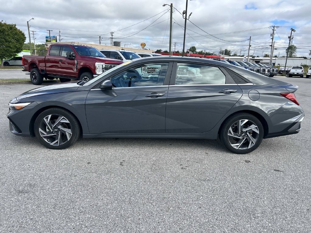 Certified Used 2024 Gray Hyundai SEL image 7