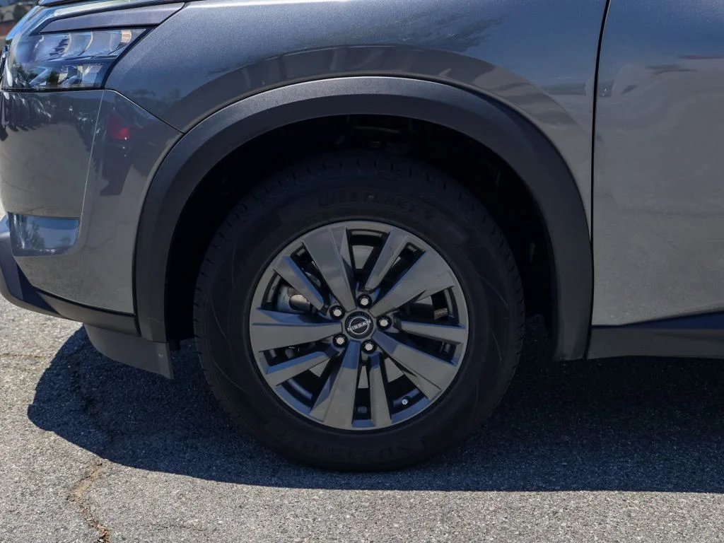 Used 2024 Gray Nissan SV image 10