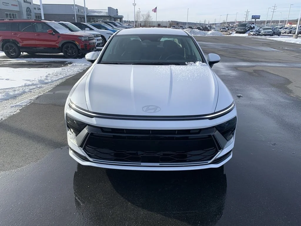 New 2026 White Hyundai SEL Sport image 3