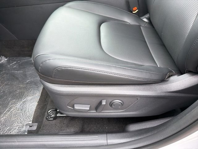 New 2026 Wolf Gray Kia EX image 13