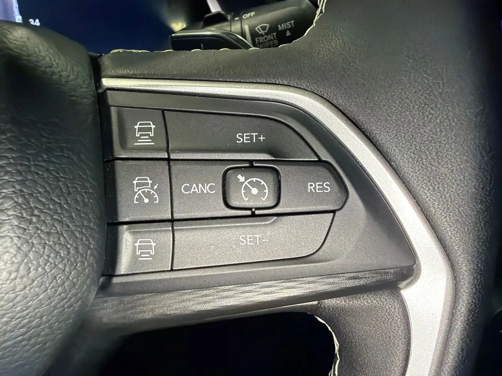 Certified Used 2025 Bright White Clearcoat Jeep Laredo X image 29