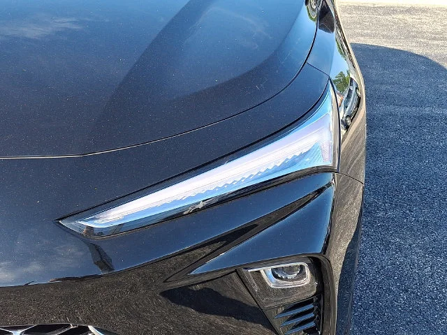 New 2026 Ebony Twilight Metallic Buick Avenir image 6
