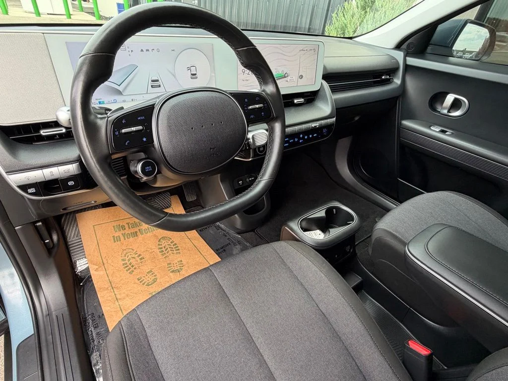Used 2024 Blue Hyundai SEL image 11