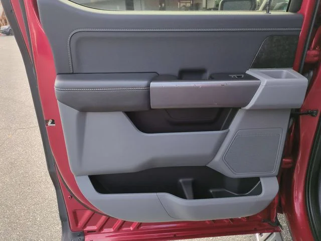 Used 2022 Red Ford XLT image 27