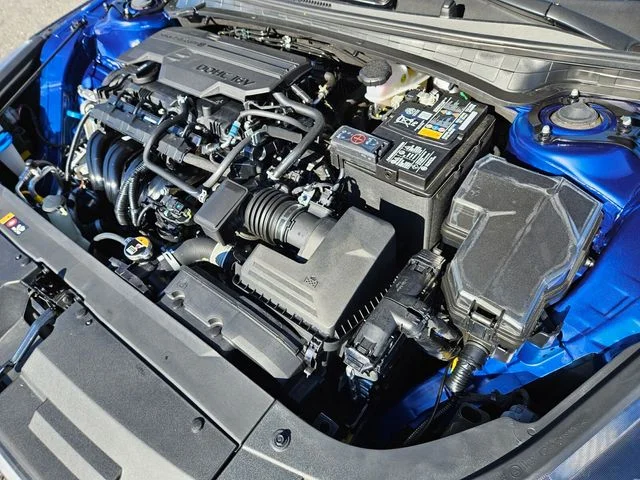Used 2025 Blue Kia LXS image 21