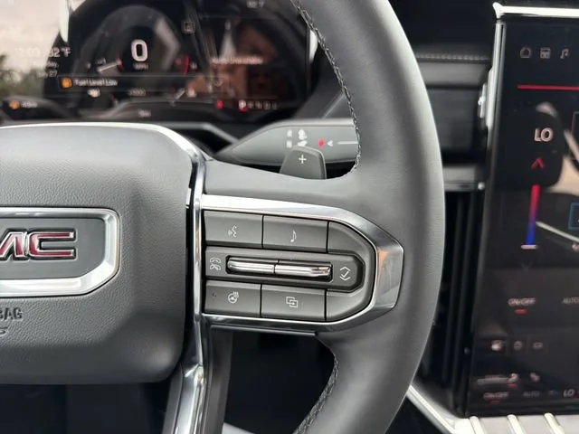 New 2026 Sterling Metallic GMC Elevation image 29