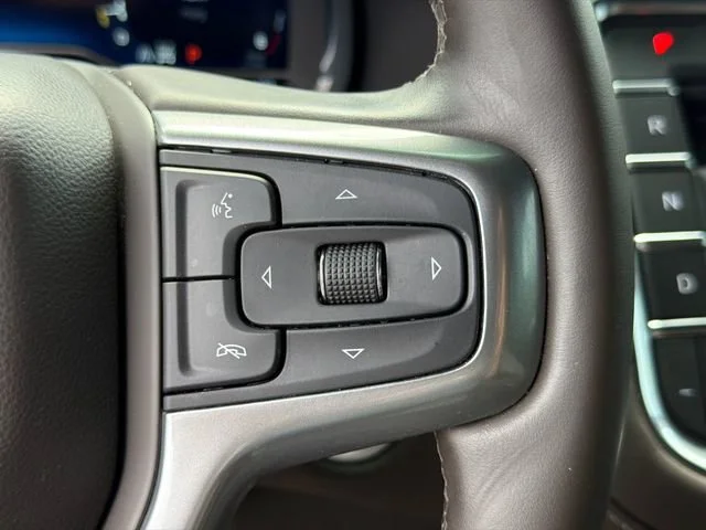 Used 2024 Summit White Chevrolet Z71 image 26