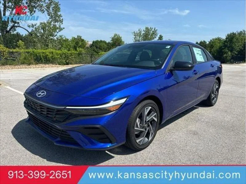 Used 2025 Intense Blue Hyundai SEL Sport image 1