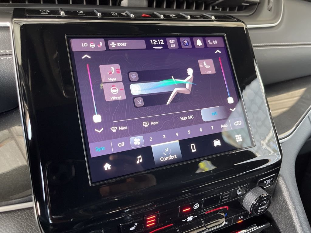Used 2023 Silver Jeep Altitude X image 33