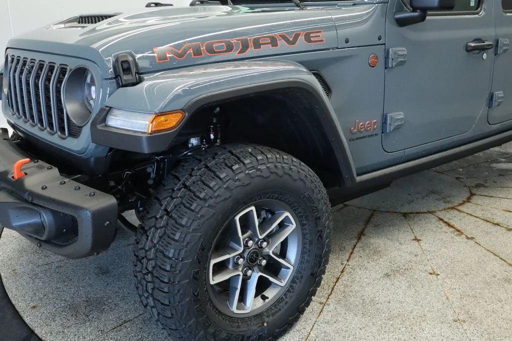New 2026 Anvil Clear-Coat Exterior Paint Jeep Mojave X image 13