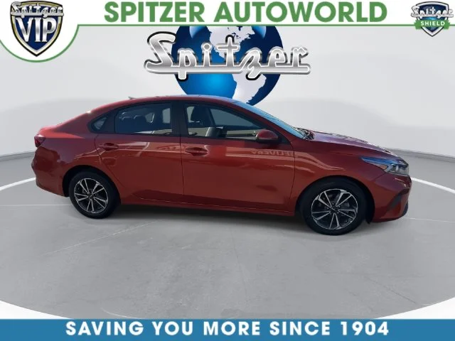 Used 2023 Red Kia LXS image 17