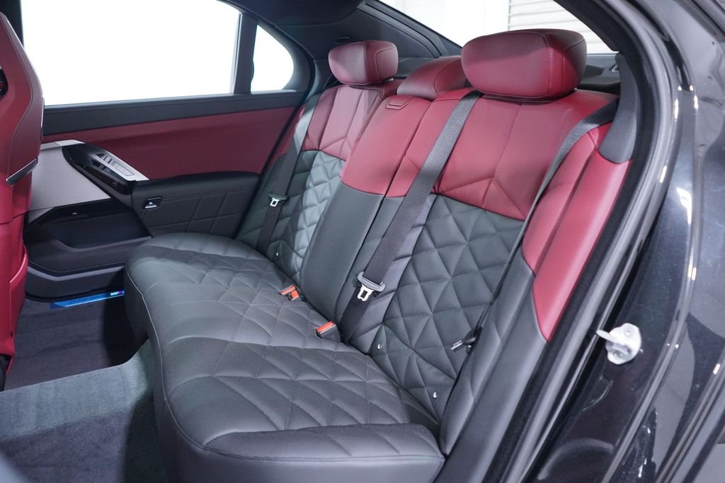 New 2026 Black Sapphire Metallic BMW 740i image 8