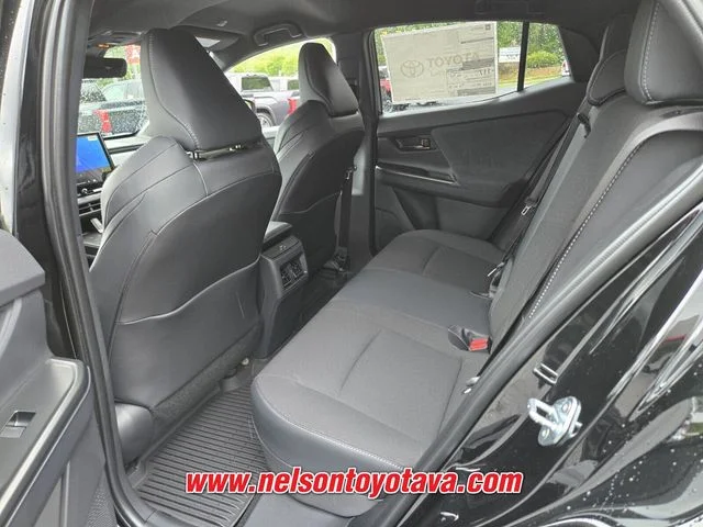 2026 Toyota C-HR SE - Photo 8