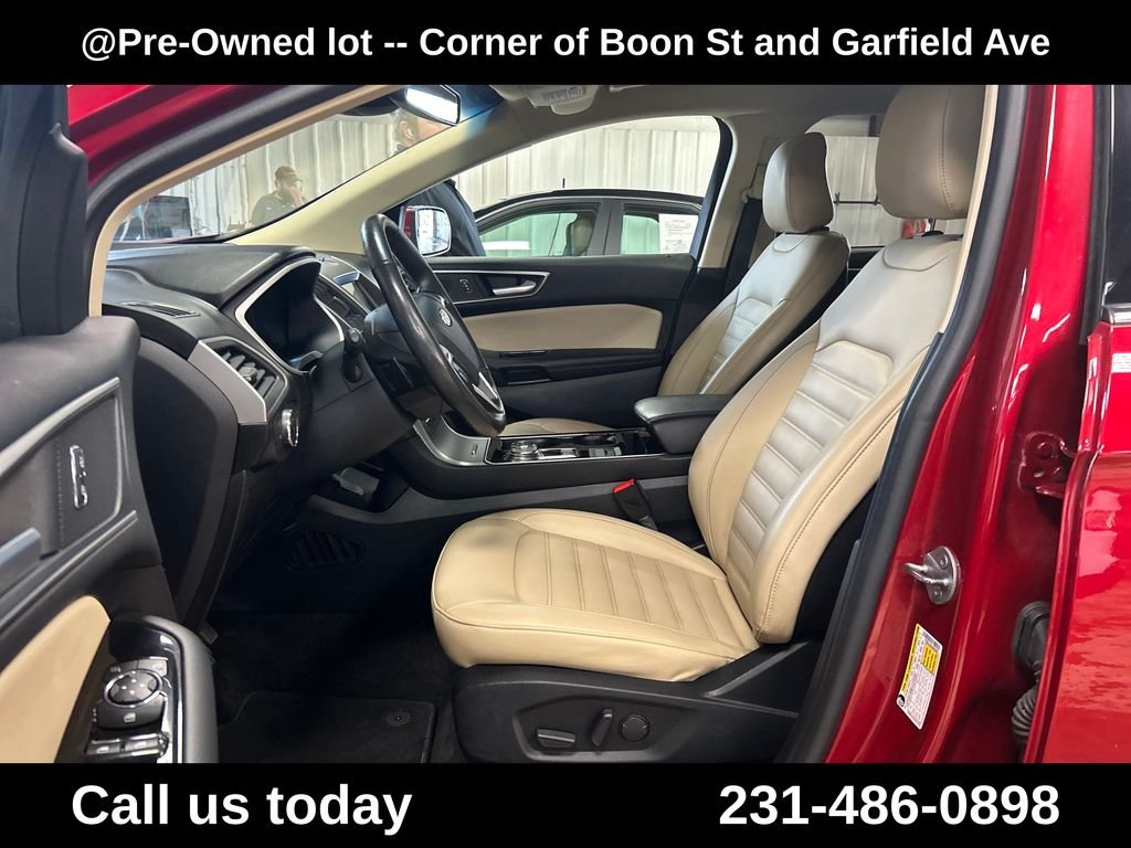 Used 2020 Red Ford SEL image 14