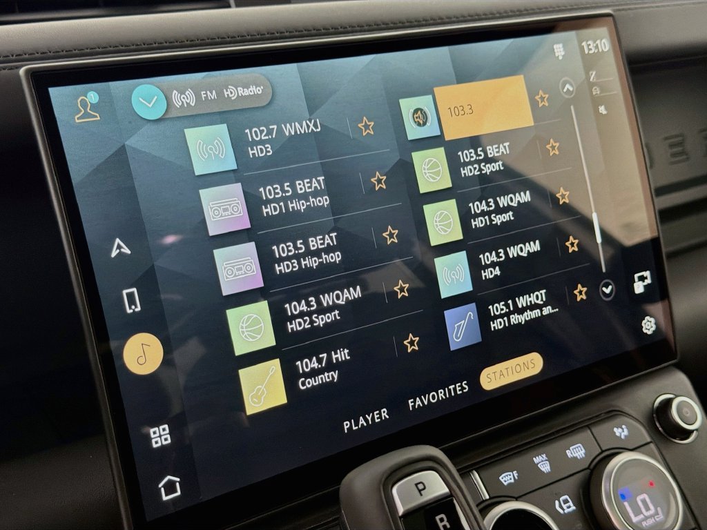 New 2026 Fuji White Land Rover X-Dynamic SE image 15