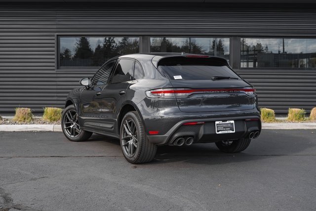 2023 Porsche Macan T photo 2