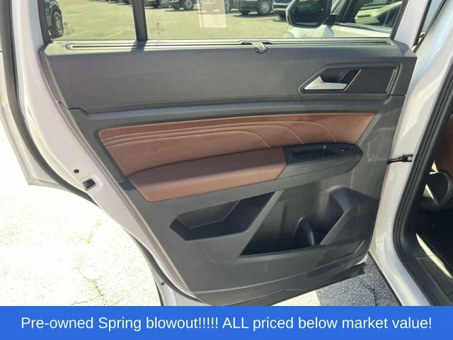 Used 2022  Volkswagen 2.0T SEL image 27