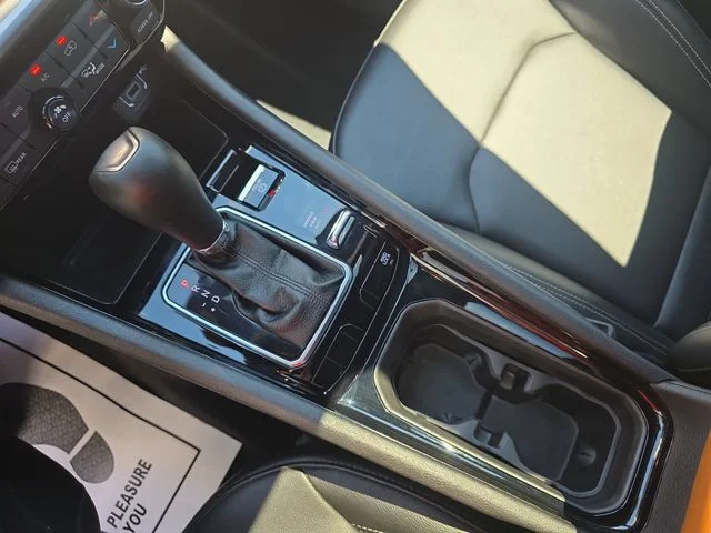 Used 2025 White Jeep Limited image 24
