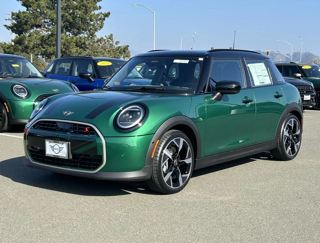 2026 MINI Hardtop Cooper S's photo