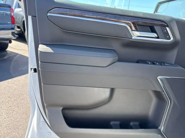 New 2026 Summit White GMC SLE image 11