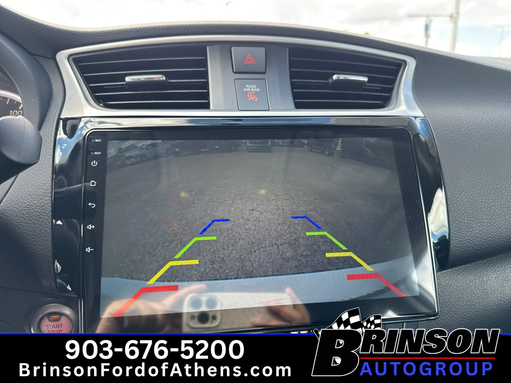 Used 2018 Aspen White Nissan SR image 22