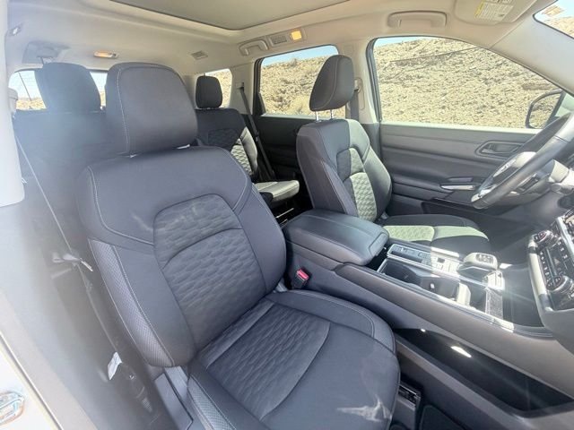 2024 Nissan Pathfinder SV - Photo 33