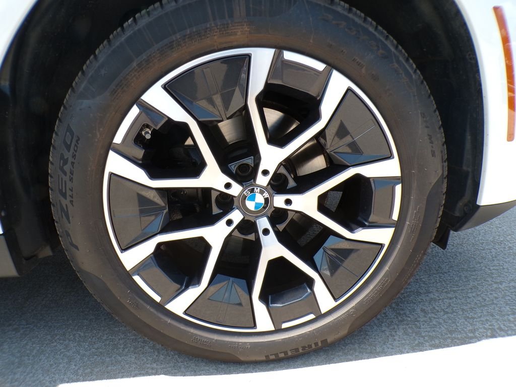 Certified Used 2026 Alpine White BMW 30 xDrive image 8