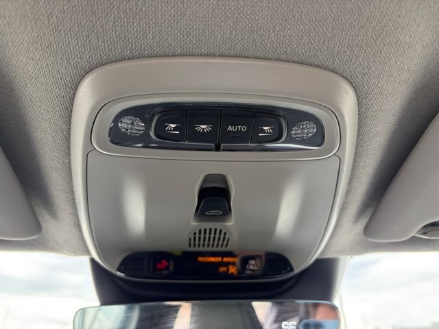 Used 2020 Black Volvo Momentum image 19