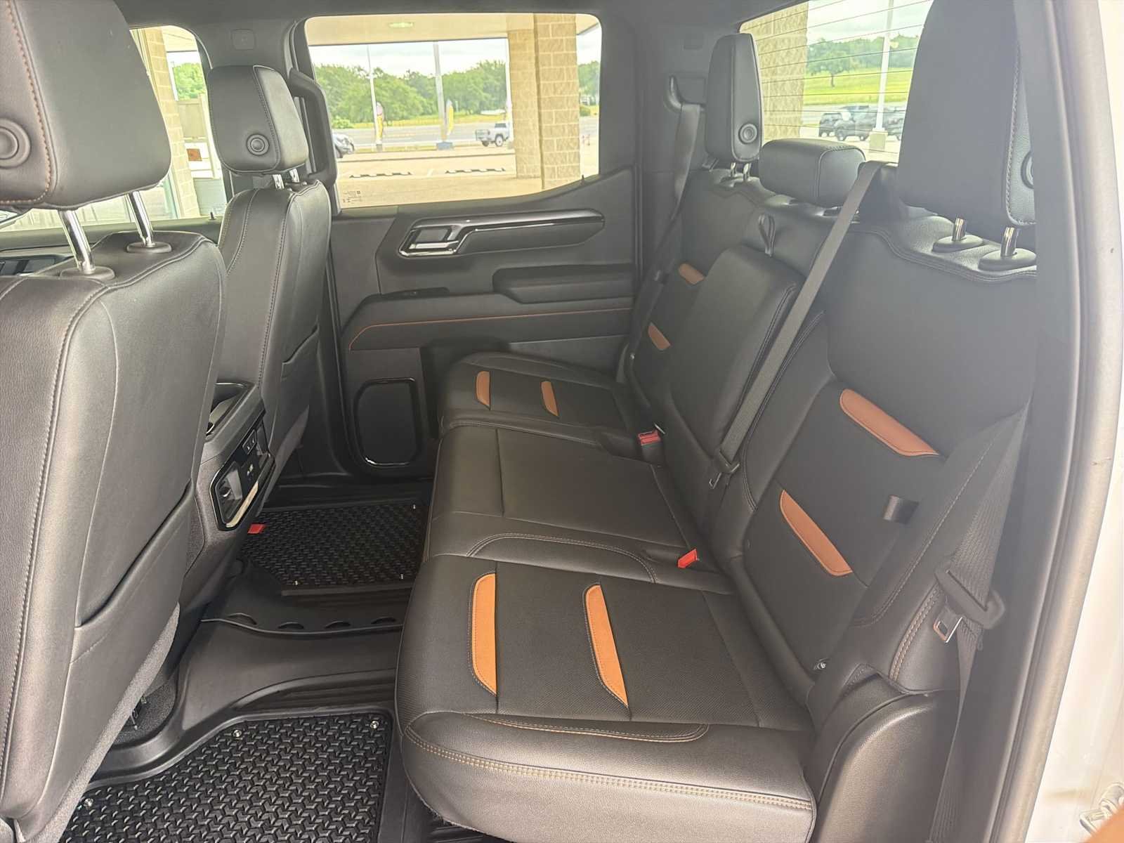 Used 2025 Summit White GMC AT4 image 25