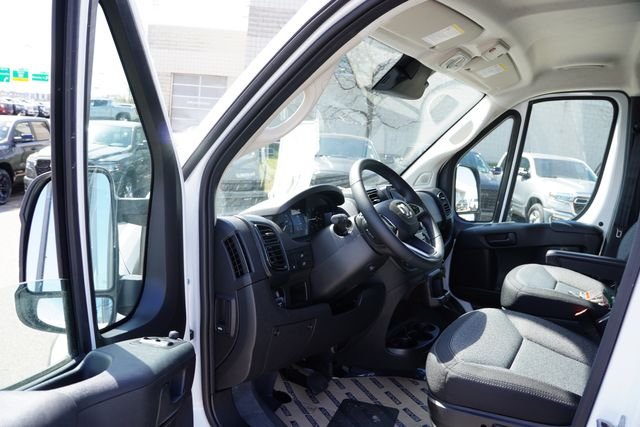 New 2026 Bright White Clear-Coat Exterior Paint RAM High Roof image 12