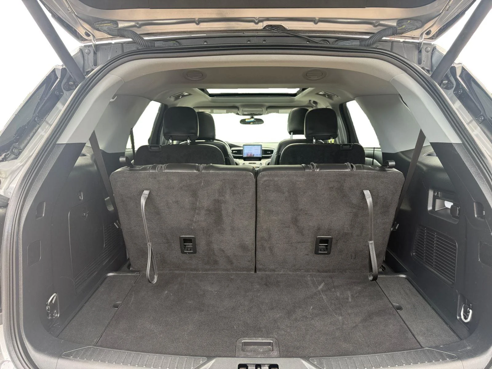 Used 2023 Iconic Silver Ford XLT image 18