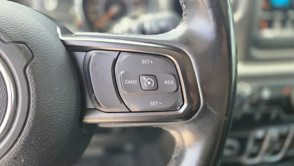 Used 2022 White Jeep Unlimited Willys image 19