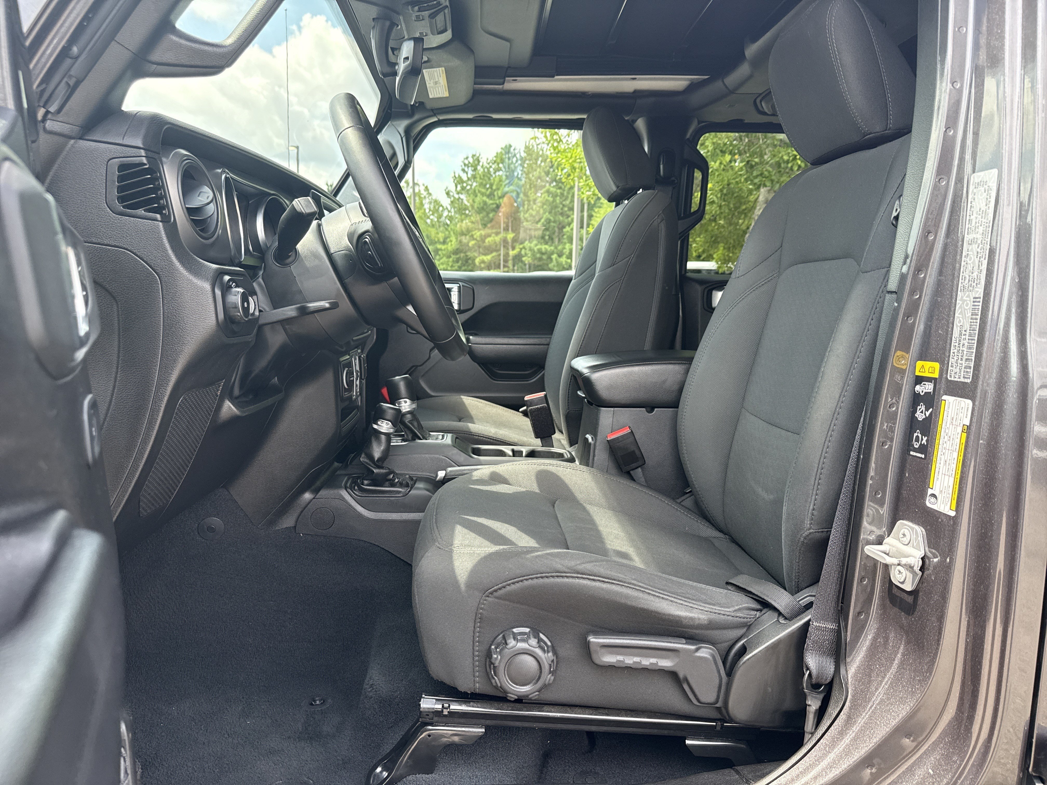 Used 2022 Granite Crystal Metallic Clearcoat Jeep Unlimited Willys image 9