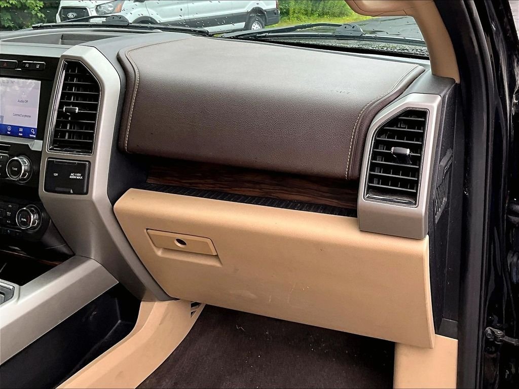 Used 2020 Black Metallic Ford Lariat image 13