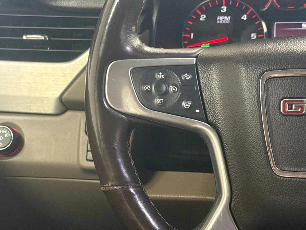 Used 2016 Sparkling Silver Metallic GMC SLT image 18