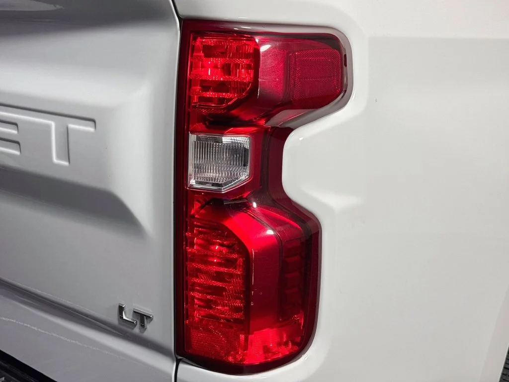 Used 2021 White Chevrolet LT image 32