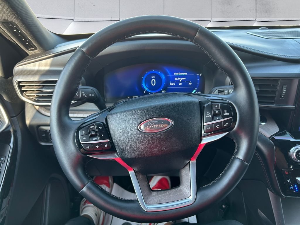Used 2023 White Ford Platinum image 9