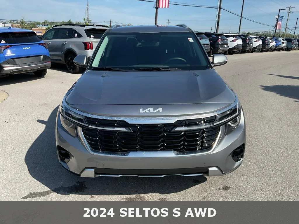 Certified Used 2024 Steel Gray Kia S image 3