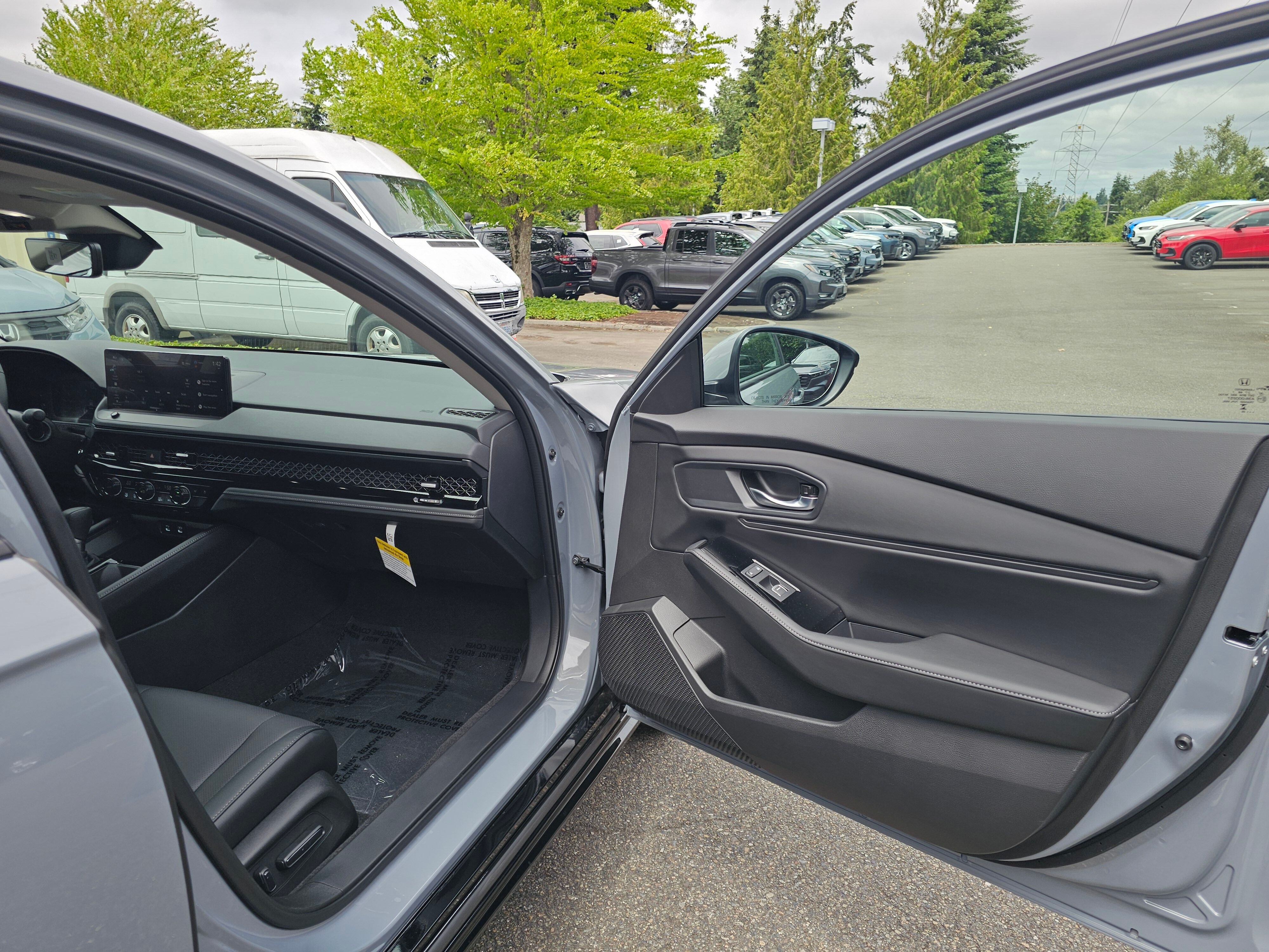 New 2026 Urban Gray Pearl Honda Touring image 13