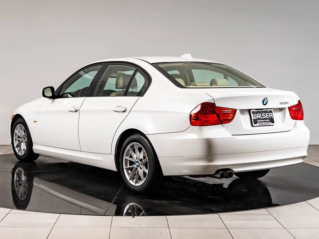 Used 2010 Alpine White BMW 328i image 6